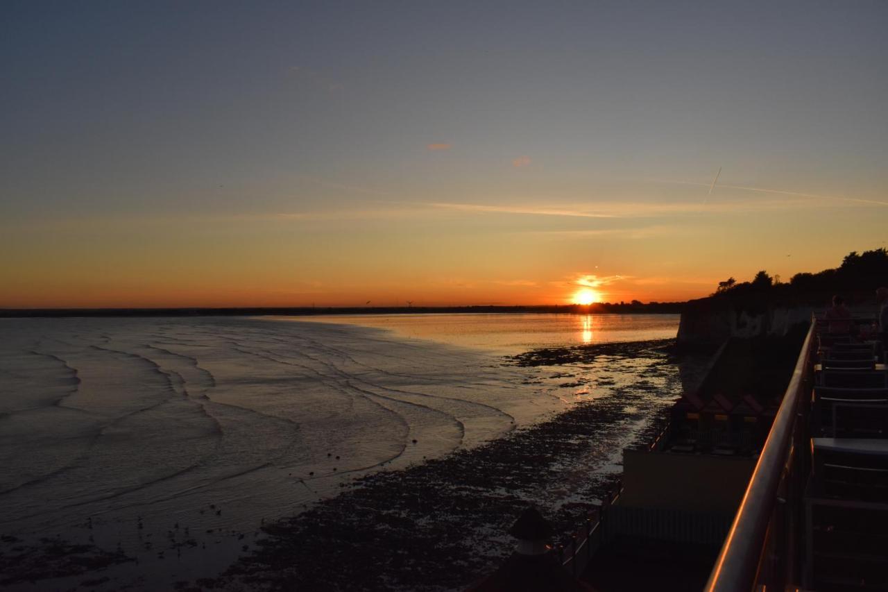 The Pegwell Bay Hotel Ramsgate Bagian luar foto
